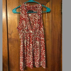 Karen Kane V-neck multicolored uniquely patterned top